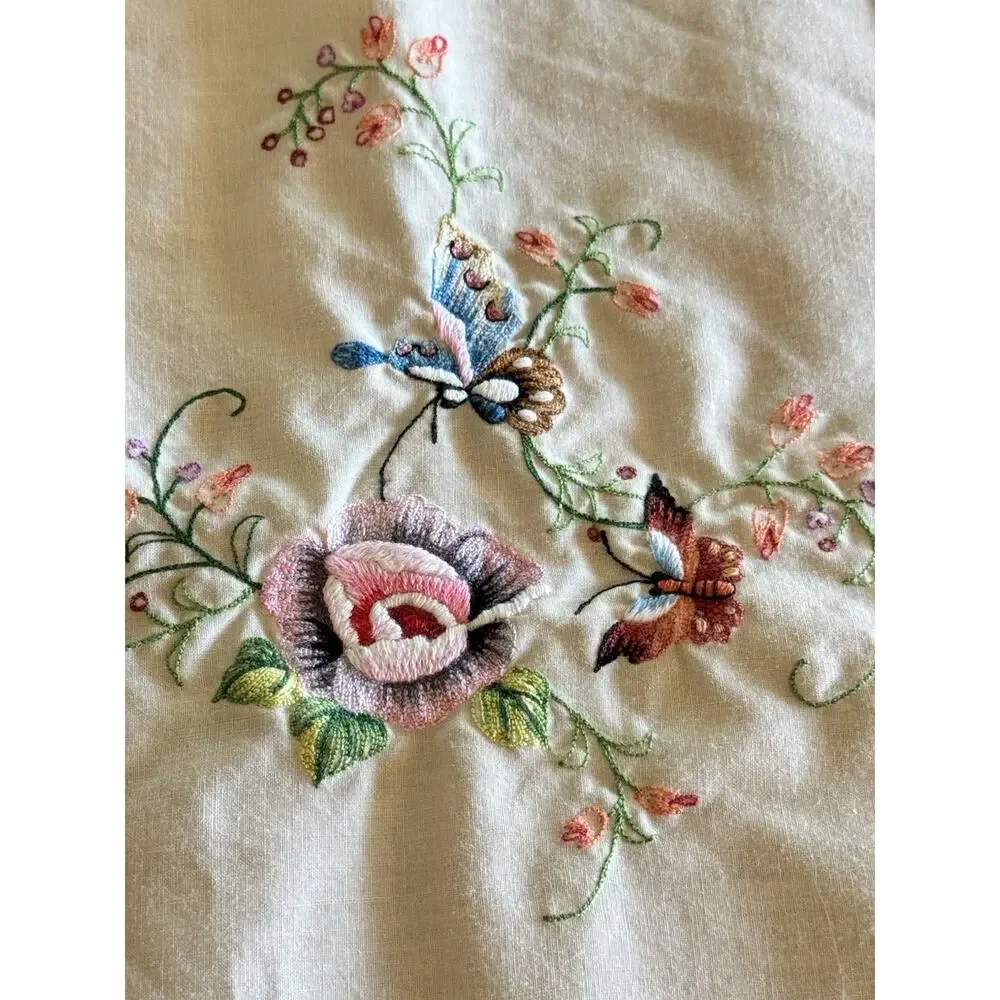 Vintage Handmade Tablecloth Embroidered Applique Flowers Butterflies 64